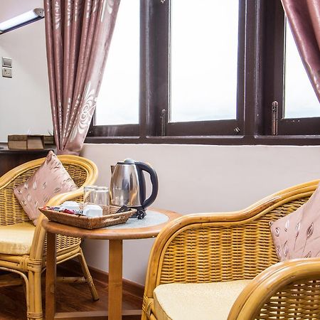 ניאונגשווה The Hotel Emperor-Inle מראה חיצוני תמונה