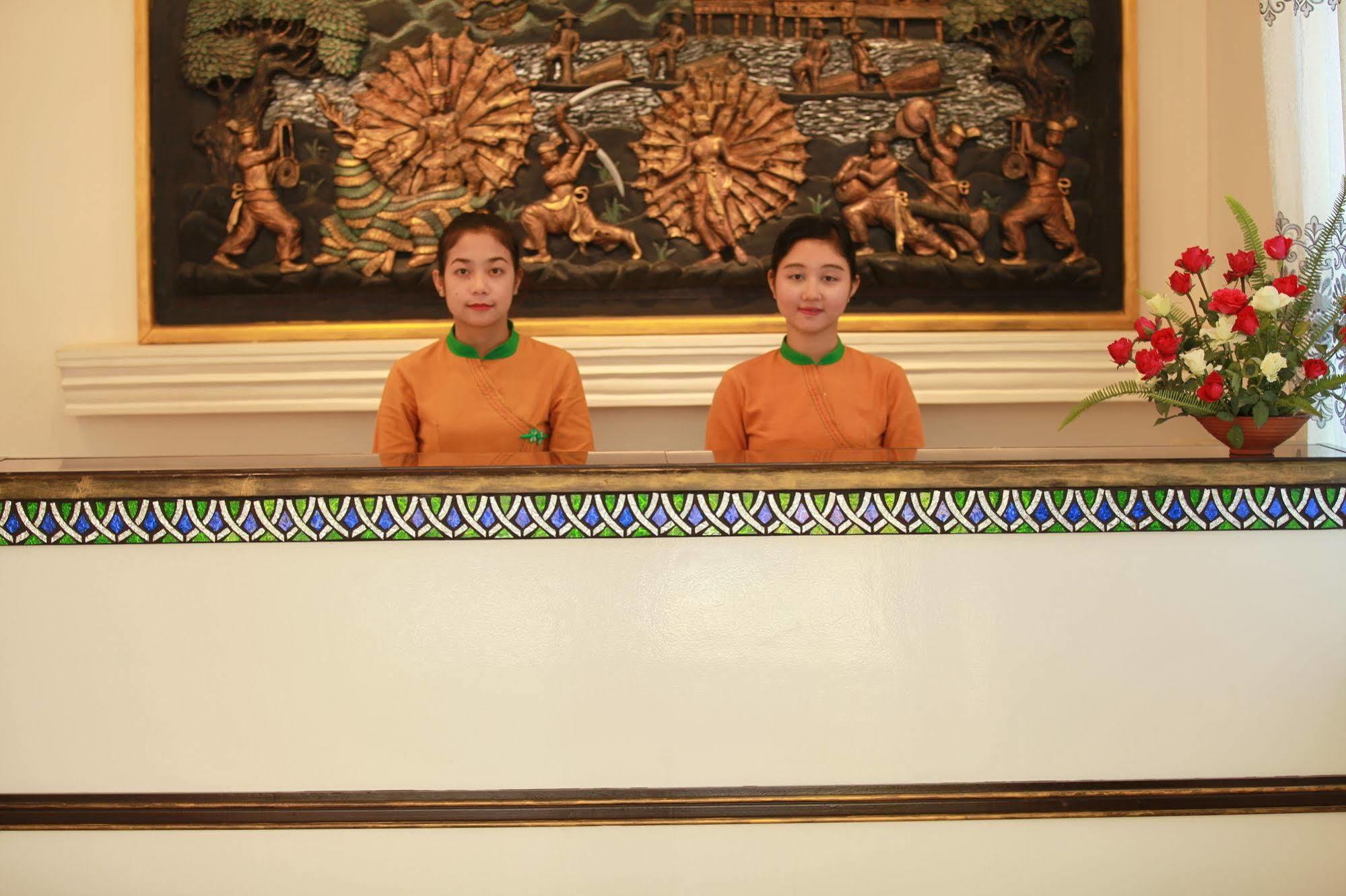 ניאונגשווה The Hotel Emperor-Inle מראה חיצוני תמונה